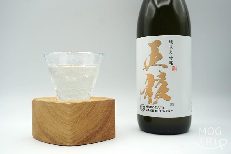 上川大雪酒蔵「五稜」純米大吟醸酒をグラスに注いだ様子