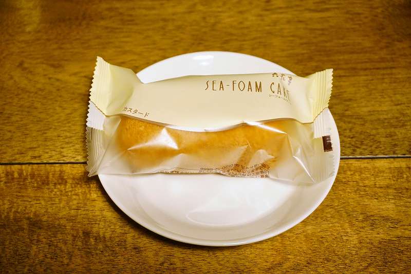 六花亭のSEA-FORM CAKE（シーフォームケーキ）カスタードの外装