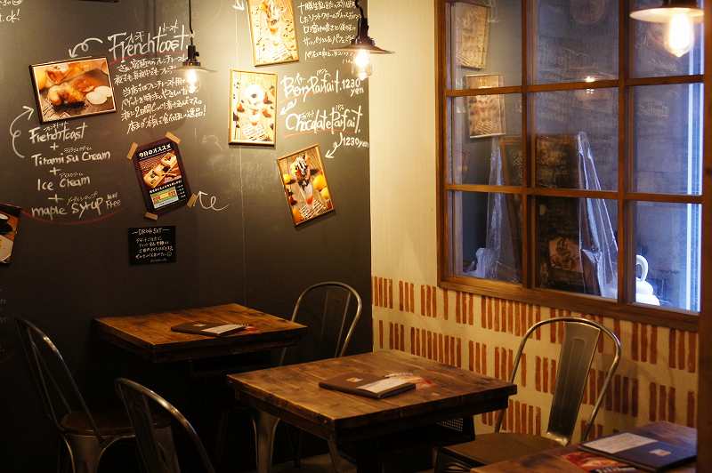 ROJIURA Café（ロジウラカフェ）の店内