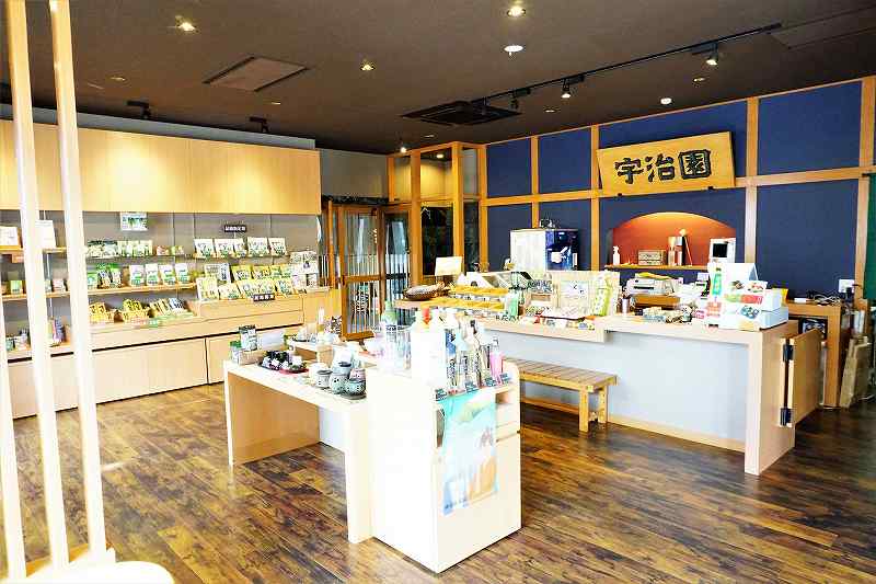 宇治園札幌直営店ではお茶の販売も行っています