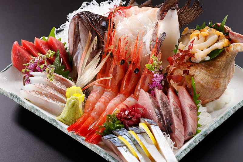 マグロ・甘えび・ウニ・イクラなどの、札幌で食べられる海鮮