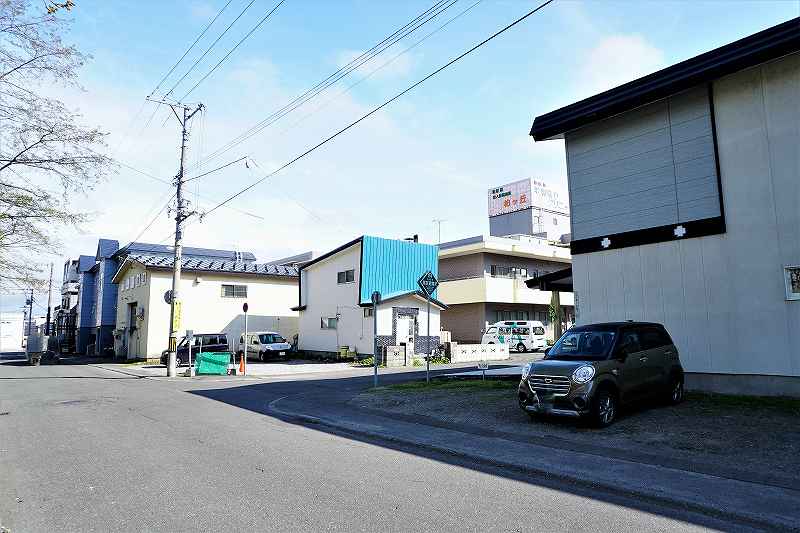 共栄福祉会館前にある タムラ倉庫 の駐車場