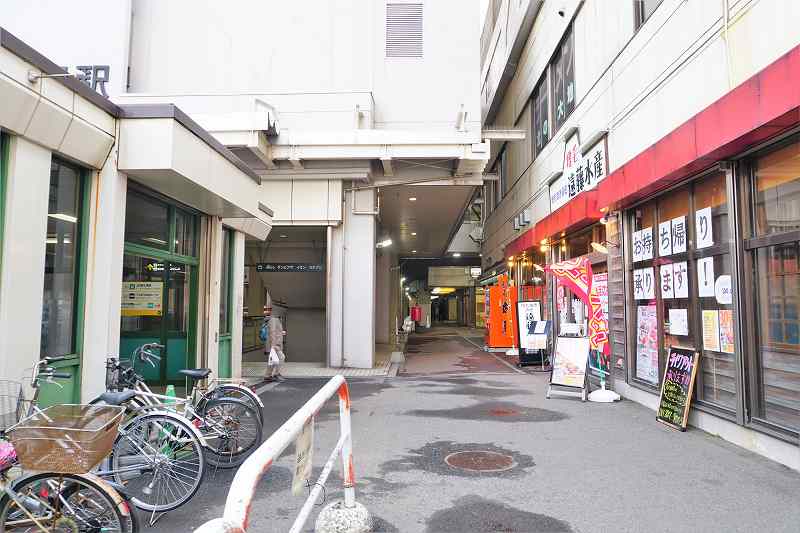 札幌市営地下鉄 新さっぽろ駅の5番出口と遠藤水産の間の通路