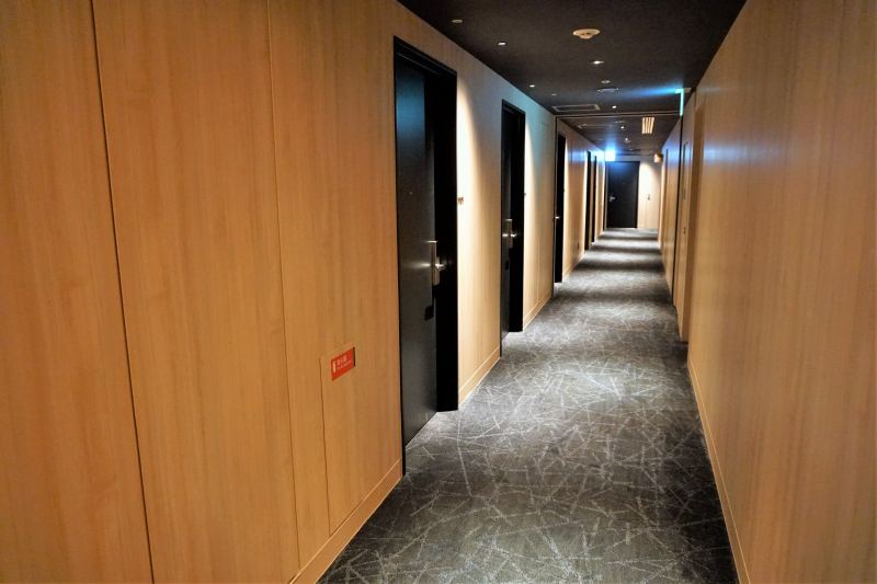 「ベッセルホテルカンパーナすすきの」の廊下