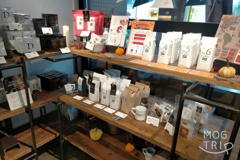 「MORIHICO.STAY&COFFEE（モリヒコ ステイアンドコーヒー）」の物販コーナーの様子
