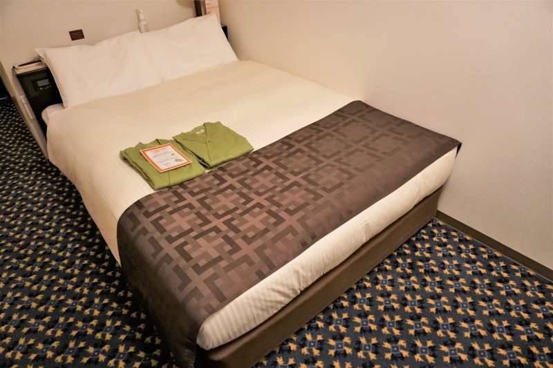 「プレミアホテルキャビン札幌」の客室ベッド