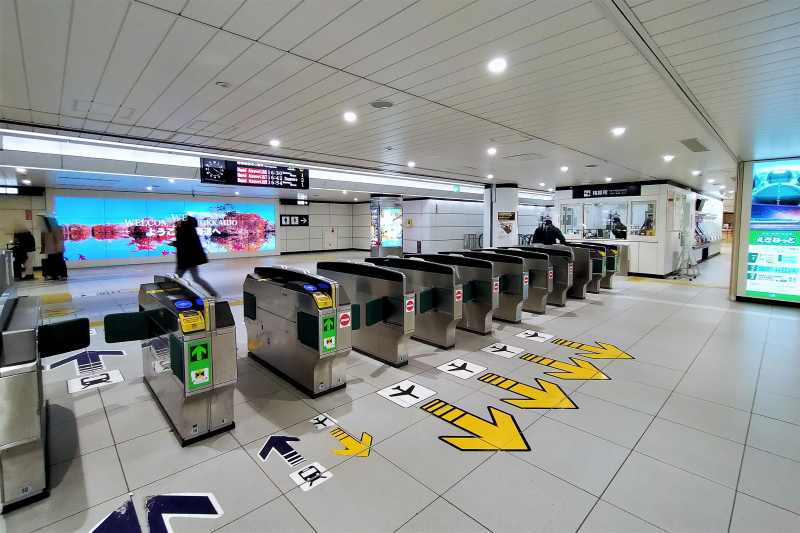 JR 新千歳空港駅の改札