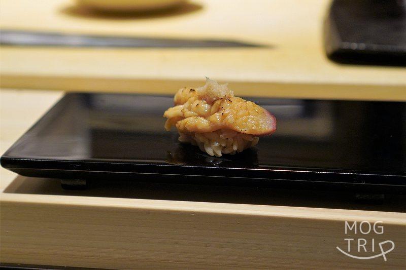 札幌「鮨わたなべ」ホッキのお寿司