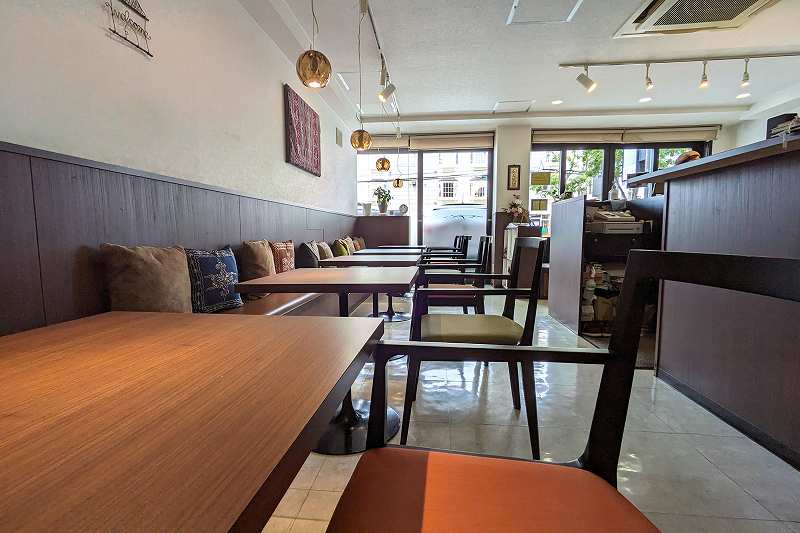 ロータスMのカフェスペース